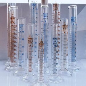 Buy Measuring Cylinder 'SGCLABS' with Spout Hexa. Base 1000 ml. - Laboratory Glassware | SGC LABS® India